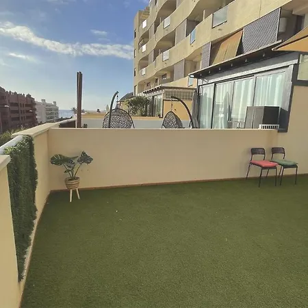 Mar Centre Ocean View Apartment
